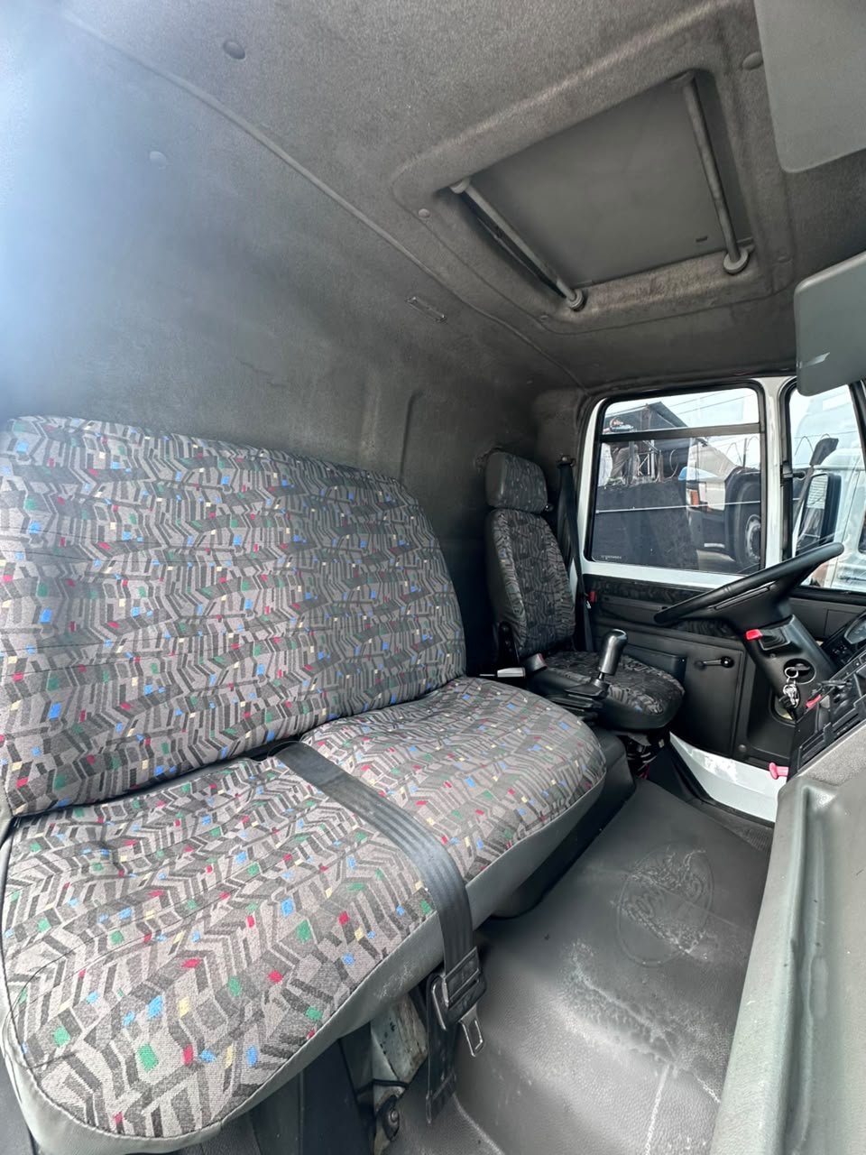 Ford Cargo 815 4×2 2003 Baú De 5.50m Caminhão 3/4