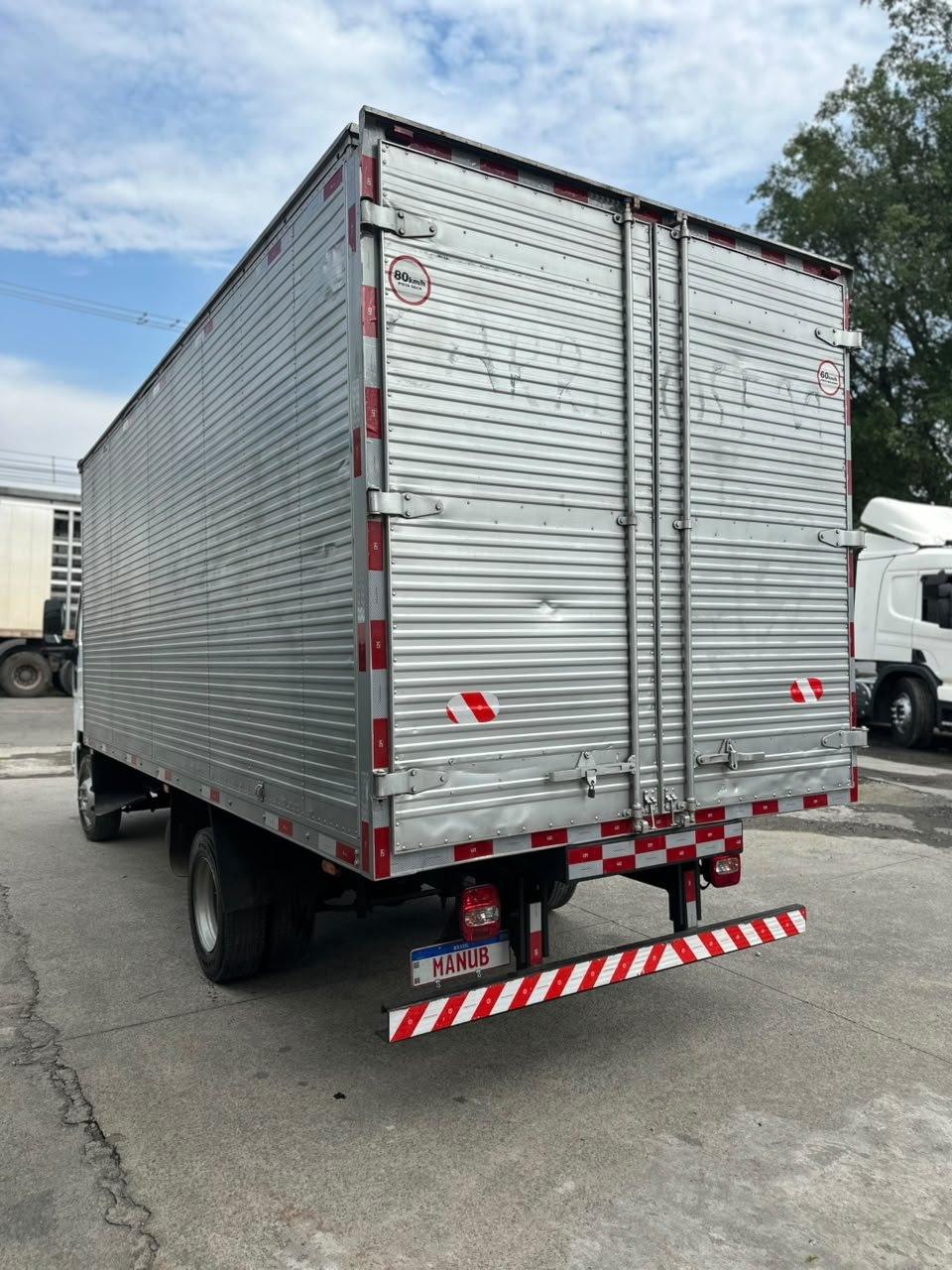 Ford Cargo 815 4×2 2003 Baú De 5.50m Caminhão 3/4