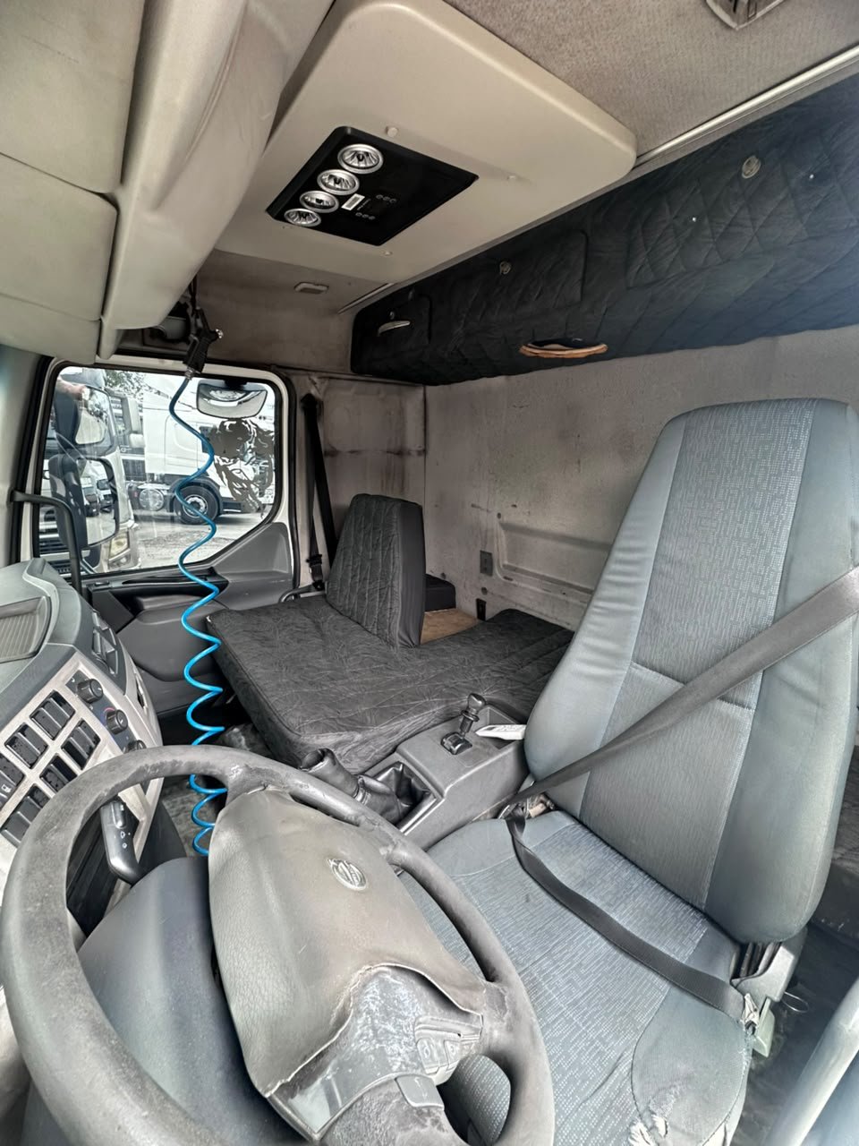 Volvo Vm 270 8×2 2012 Tanque 20 Mil Litros Caminhão Bitruck