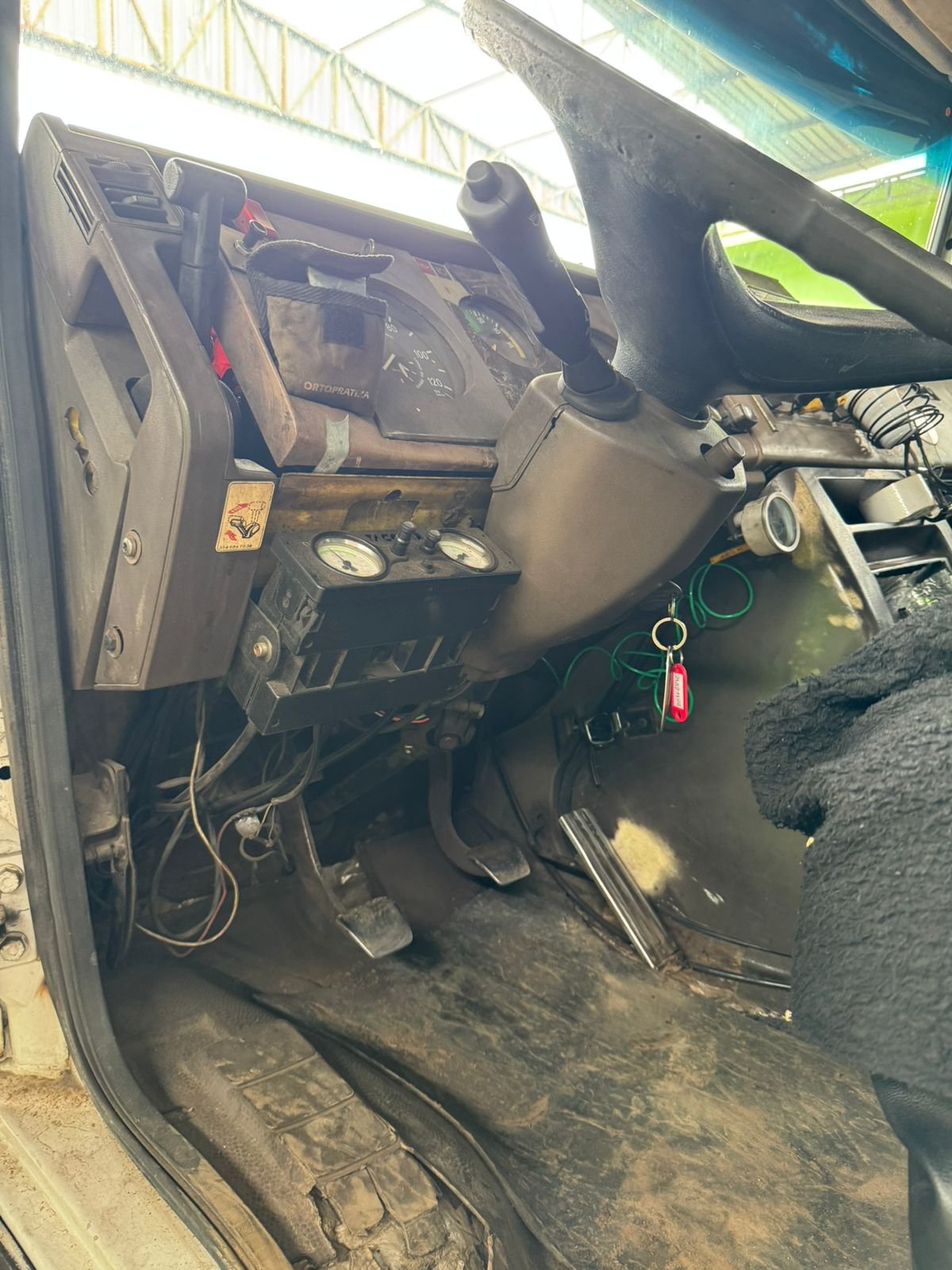 Mercedes-Benz 1618 6×2 1992 Poli Caçamba