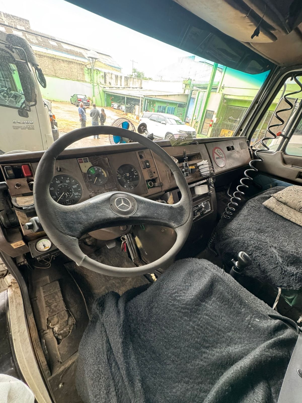 Mercedes-Benz 1618 6×2 1992 Poli Caçamba