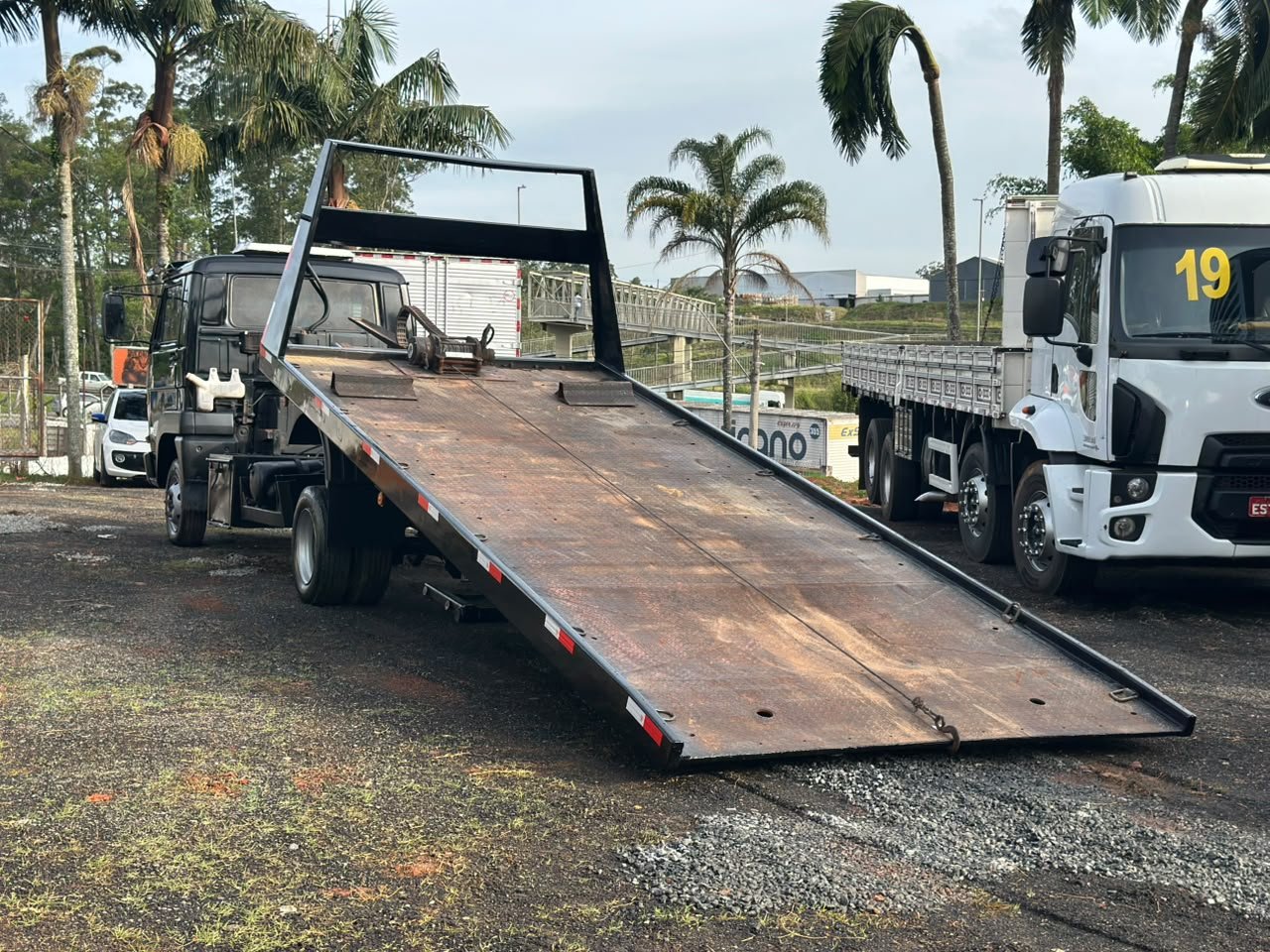 Delivery 8150 4×2 2010 Guincho Plataforma De 6m