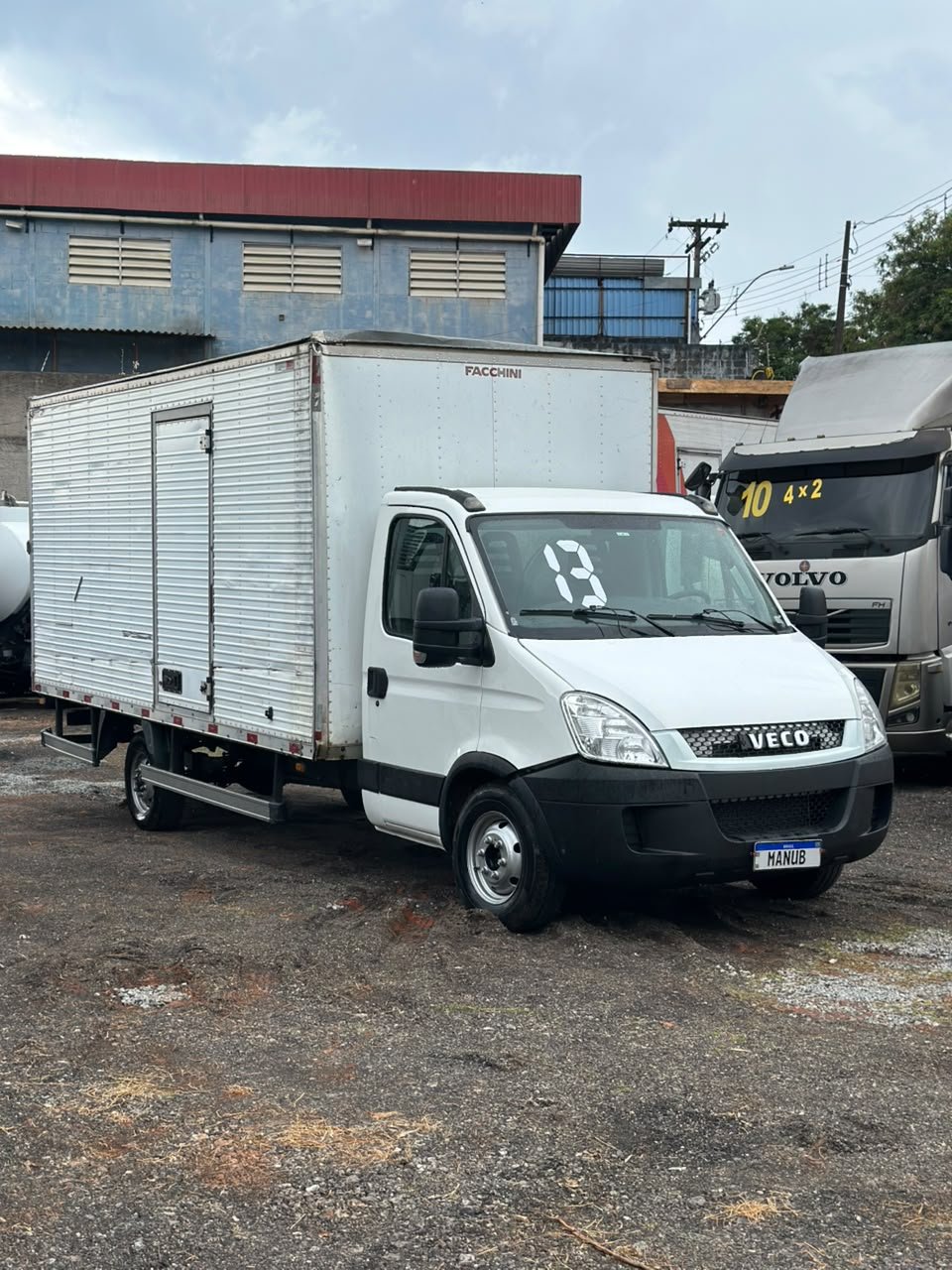 Iveco Daily Chasis 3.0 35S14 3750 Cab. Simples 2P